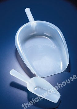 3 Quart Plastic Enclosed Feed Scoop 